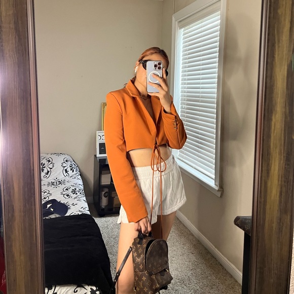 Cropped blazer - Picture 2 of 6